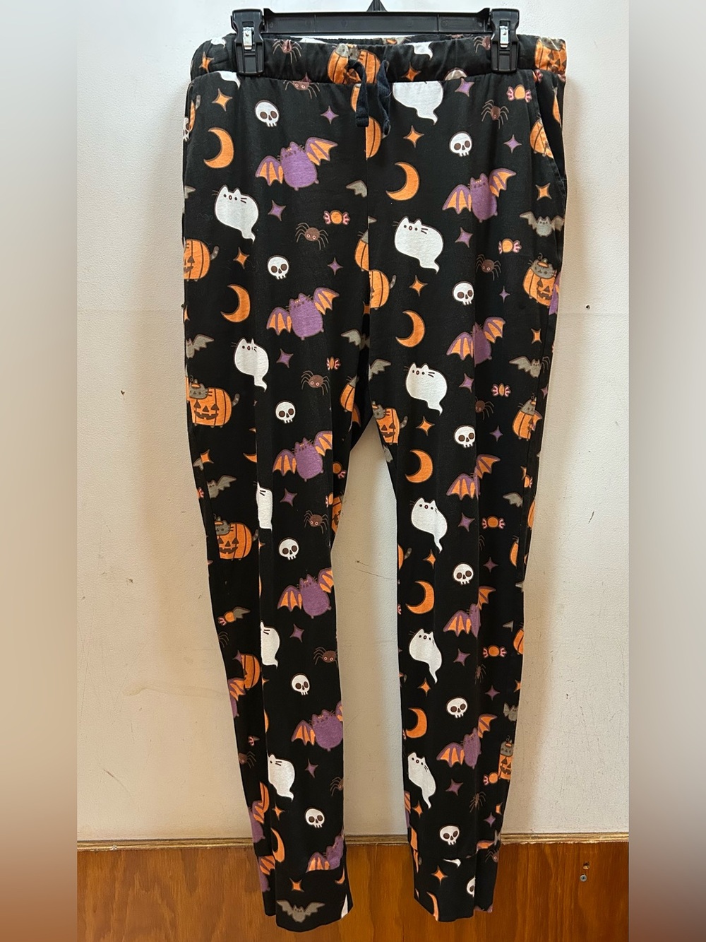 H&M Pusheen Halloween Print Leggings with Halloween Accents